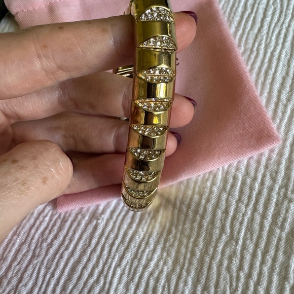 Kate Spade Sliced Scallops Pave Stretch Bracelet - Picture 2 of 6